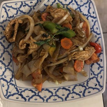 Thai House - 83. Drunken Noodle - Thai Near Me - Bakersfield, California
