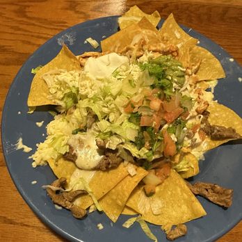El Paso Rt1 Alexandria - NACHOS SUPREME STEAK AND GRILLED CHICKEN - Mexican Near Me - Alexandria, Virginia