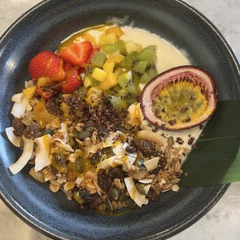 Bill's - Yogurt bowl with fresh fruit - Modern European Near Me - London, XGL