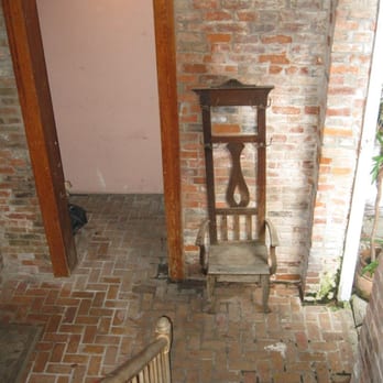 Jean Lafitte House - Bottom of staircase - Hotels Near Me - New Orleans, Louisiana