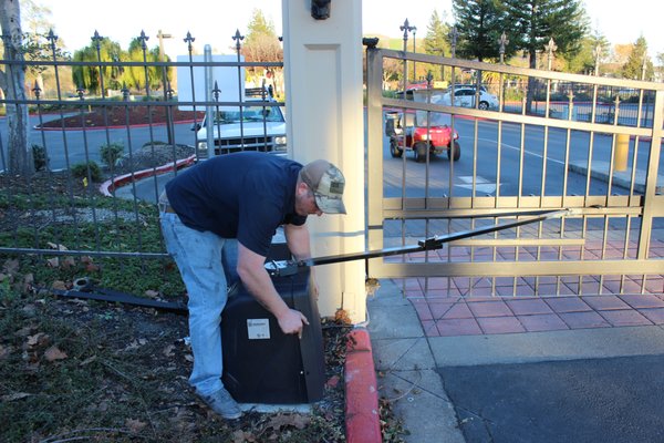 STATCOMM - Updated January 2026 - 24 Photos & 34 Reviews - 939 San ...