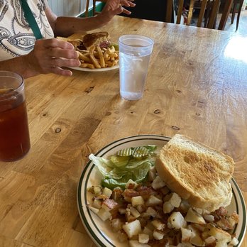 4th Street Diner & Bakery - Good food. Wonderful proprietors. Don't go there if you're in a hurry. But if you want the ambience of a little old Western town, go for it! - American Near Me - Saguache, Colorado 4th Street Diner & Bakery - Good food. Wonderful proprietors. Don't go there if you're in a hurry. But if you want the ambience of a little old Western town, go for it! - American Near Me - Saguache, Colorado