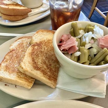 Lady Di's Deli & Diner - Green beans texas toast - Diners Near Me - Saint Charles, Missouri