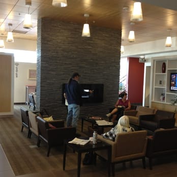 Capitol Toyota - Waiting area - Car Dealers Near Me - Salem, Oregon