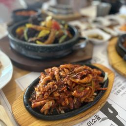 32. 오징어볶음 + 순두부 / Ojingeo Bokkeum (Korean Spicy Stir-Fried Squid)+ Soft Tofu Soup / 辣炒餓鱼+嫩豆腐