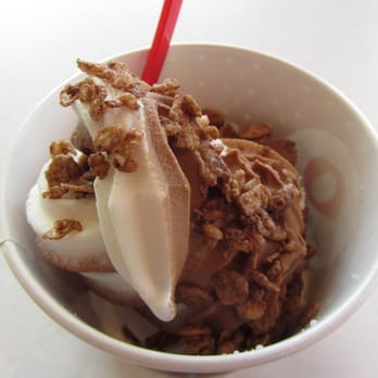 Red Mango - Carribean Coconut and Milk Chocolate Frozen Yogurt with cocoa rice krispies - Ice Cream & Frozen Yogurt Near Me - Rego Park, New York Red Mango - Carribean Coconut and Milk Chocolate Frozen Yogurt with cocoa rice krispies - Ice Cream & Frozen Yogurt Near Me - Rego Park, New York