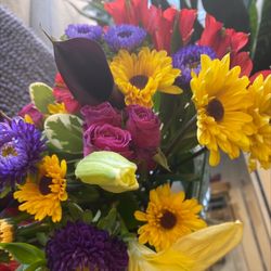 Hollywood Floral - Still beautiful on day 5!
