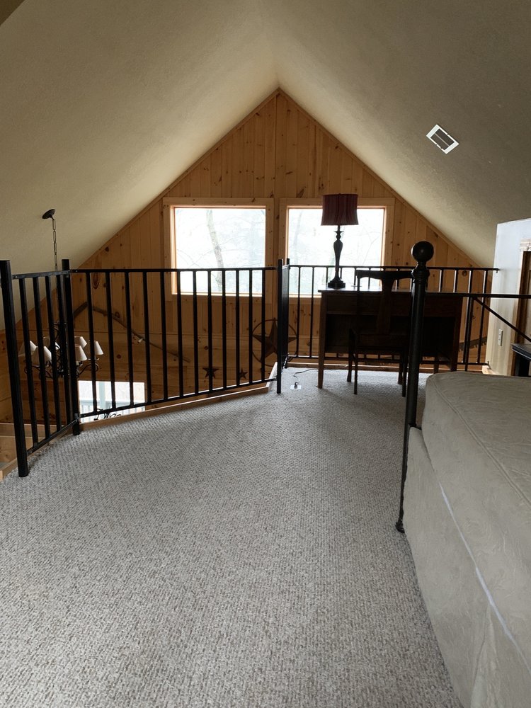 MORAVIAN SPRINGS CABIN Updated August 2024 10 Photos 484 Hollywood Rd, Moravian Falls