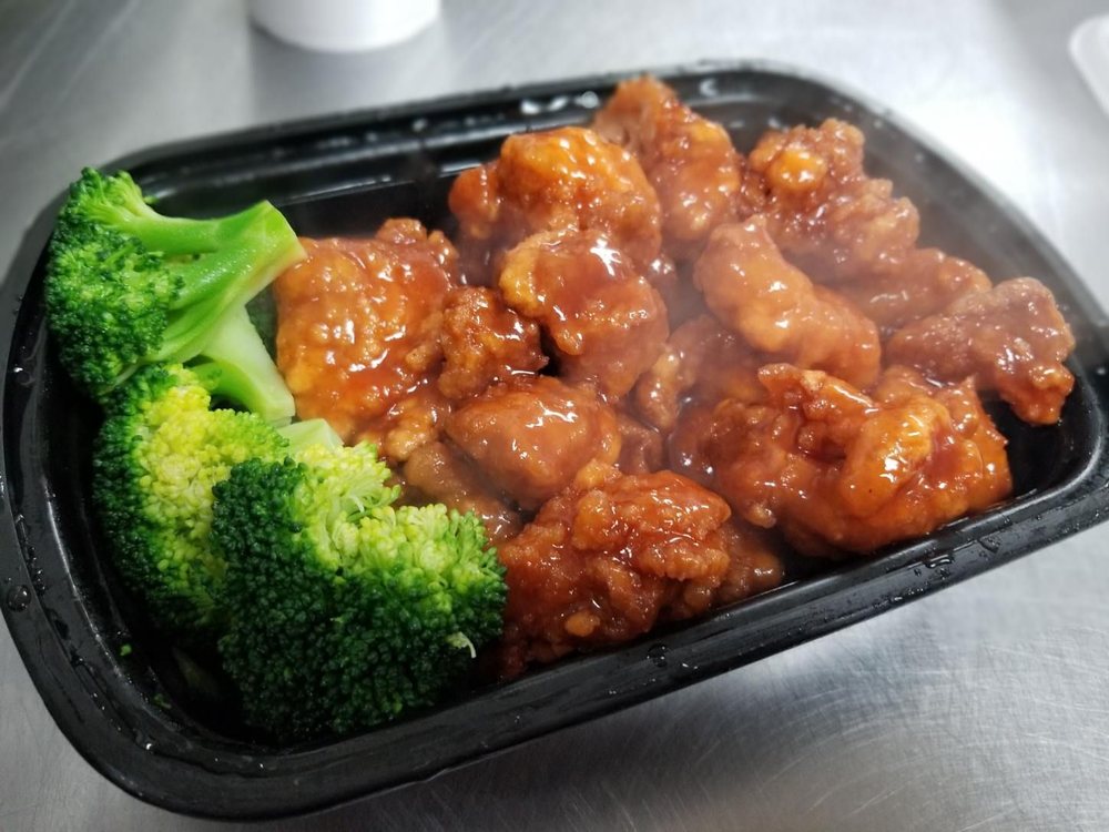 PHENIX CHINESE RESTAURANT Updated September 2024 16 Photos 109 E