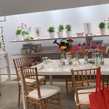 Neiman Marcus - Beautifully decorated area & tables - Women's Clothing Near Me - Honolulu, Hawaii Neiman Marcus - Beautifully decorated area & tables - Women's Clothing Near Me - Honolulu, Hawaii