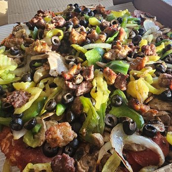 Juliano's Pizzeria - Hurricane + pepperoncinis (L) - Pizza Near Me - Vancouver, Washington