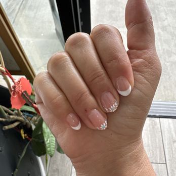Unique Nails - I like their service. Clean area. Friendly staff. - Nail Salons Near Me - Irvine, California