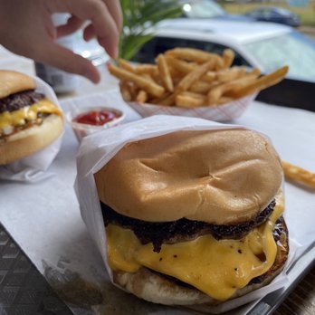 Bubba Burgers - Amazing!!! - Burgers Near Me - Kapaa, Hawaii