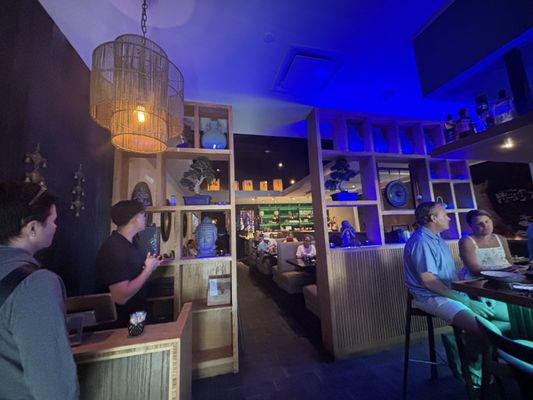 Onēsan Dim Sum Sushi by null