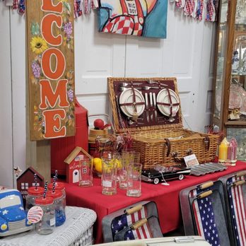 Carolina Peddlers - Antiques Near Me - Lumberton, North Carolina Carolina Peddlers - Antiques Near Me - Lumberton, North Carolina