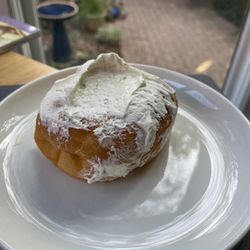 Nord's Bakery - Holland Cream
