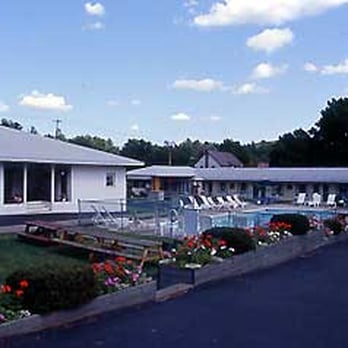 Blue Moon Motel - Hotels Near Me - Lake George, New York