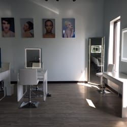 The Makeup School By Sarah Rillon - Very beautiful inside.