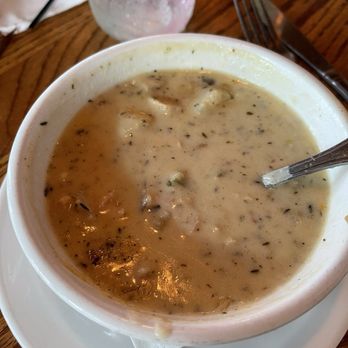 F Street Station - Clam chowder - American Near Me - Anchorage, Alaska F Street Station - Clam chowder - American Near Me - Anchorage, Alaska