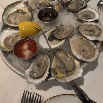Old Ebbitt Grill - Dozen Oysters - Bars Near Me - Washington, DC, District of Columbia Old Ebbitt Grill - Dozen Oysters - Bars Near Me - Washington, DC, District of Columbia