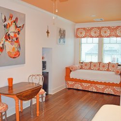 de la Bleau B&B - The Orange Room