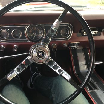Oldtimerfabrik Classic - Mustang Steuerrad - Party & Event Planning Near Me - Neu-Ulm, BY