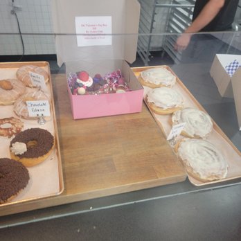 DG Doughnuts - Regular size cinnamon rolls (they are still pretty big tho) - Bakeries Near Me - Ocoee, Florida DG Doughnuts - Regular size cinnamon rolls (they are still pretty big tho) - Bakeries Near Me - Ocoee, Florida