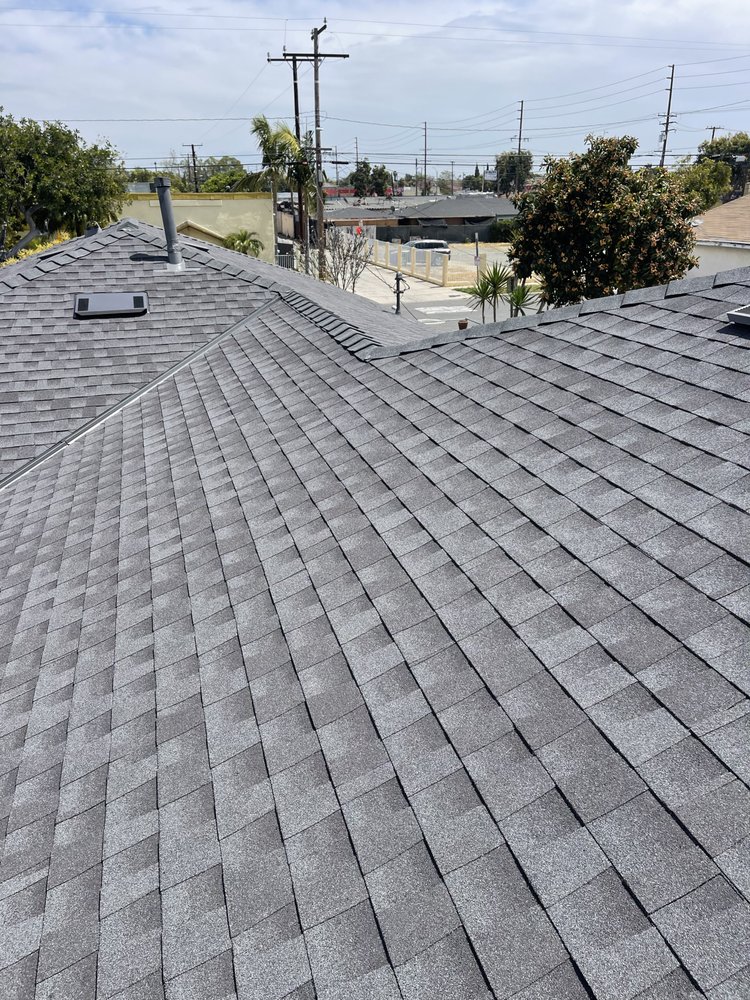 Slide of Estrada Roofs