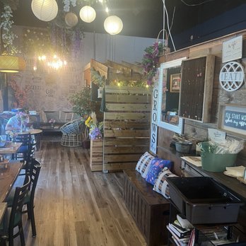 Aroma Coffee House - Coffee & Tea Near Me - Bristol, Virginia