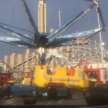 Luna Park - Amusement Parks Near Me - Brooklyn, New York
