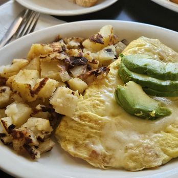 Chelly's Cafe - Veggie omelette - Cafes Near Me - Palmdale, California