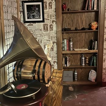 RD Speakeasy - Bathroom is hidden behind the bookcase! - Speakeasies Near Me - San Antonio, Texas