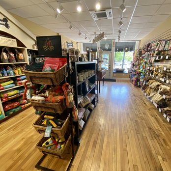 Three Dog Bakery - Shelves of foods and toys - Pet Stores Near Me - Sewickley, Pennsylvania Three Dog Bakery - Shelves of foods and toys - Pet Stores Near Me - Sewickley, Pennsylvania