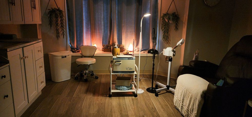 Illusion Day Spa & Boutique  Logo