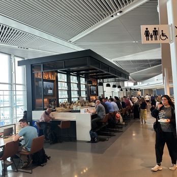 United Club - Airport Lounges Near Me - Newark, New Jersey United Club - Airport Lounges Near Me - Newark, New Jersey