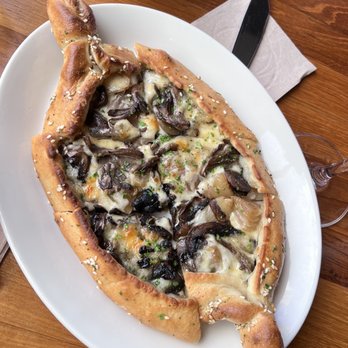 Del Mar Naples - Mushroom flatbread - Seafood Near Me - Naples, Florida Del Mar Naples - Mushroom flatbread - Seafood Near Me - Naples, Florida