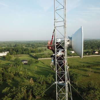 Southern Broadband - One of our technicians repairing a wireless link - Internet Service Providers Near Me - Bolivar Peninsula, Texas Southern Broadband - One of our technicians repairing a wireless link - Internet Service Providers Near Me - Bolivar Peninsula, Texas