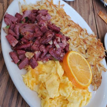 Good Day Cafe - Corned beef hash - Breakfast & Brunch Near Me - Vallejo, California Good Day Cafe - Corned beef hash - Breakfast & Brunch Near Me - Vallejo, California