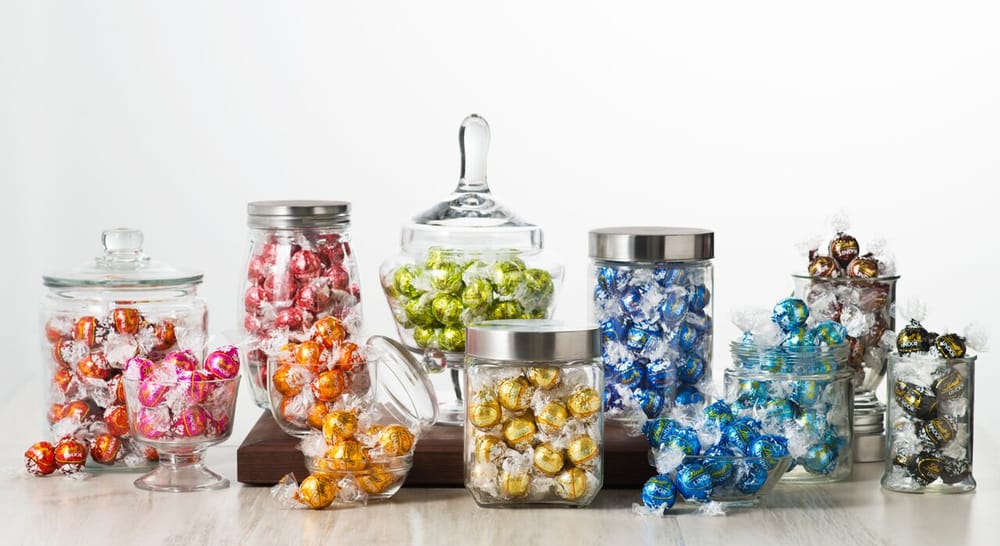Lindt Chocolate Shop Logo