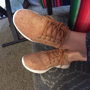 Zara - Sneakers - Women's Clothing Near Me - Las Vegas, Nevada Zara - Sneakers - Women's Clothing Near Me - Las Vegas, Nevada