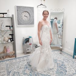 Glamour Couture Boutique & Custom Bridal