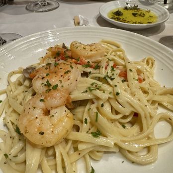 Carrabba's Italian Grill - Champagne Linguine with Shrimp - Italian Near Me - Augusta, Georgia Carrabba's Italian Grill - Champagne Linguine with Shrimp - Italian Near Me - Augusta, Georgia