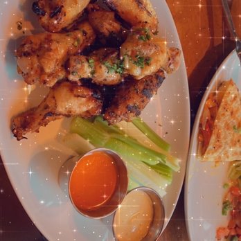 Wicket Door Pub - Chicken wings - Pubs Near Me - Ashburn, Virginia