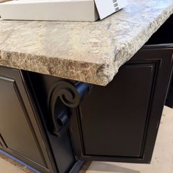 Bedrock Granite - Obvious defective edge.