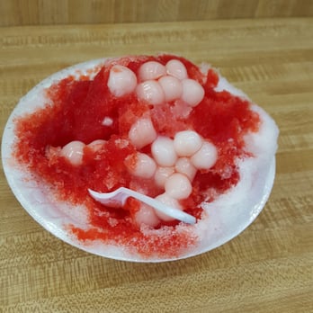 Ice Garden - Strawberry with ice cream and mochi balls. - Desserts Near Me - Aiea, Hawaii