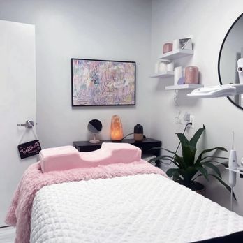 HotWax - Skin Care Near Me - Nottingham, Maryland HotWax - Skin Care Near Me - Nottingham, Maryland