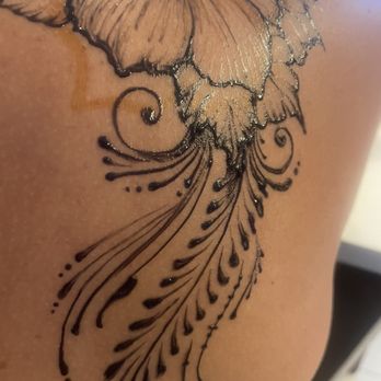 Sarah’s Henna Maui - Back - Tattoo Near Me - Lahaina, Hawaii Sarah’s Henna Maui - Back - Tattoo Near Me - Lahaina, Hawaii