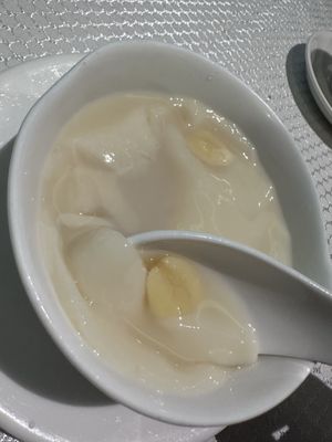 Wah Lok Cantonese Restaurant by null