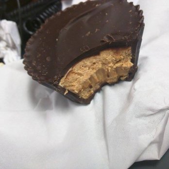 Kilwins Ice Cream - Chocolate - Fudge - Dark chocolate peanut butter cup - Ice Cream & Frozen Yogurt Near Me - Patchogue, New York