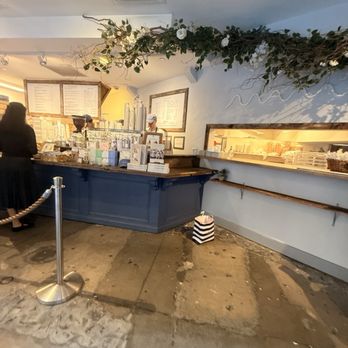 maman - Walking in - Cafes Near Me - New York, New York